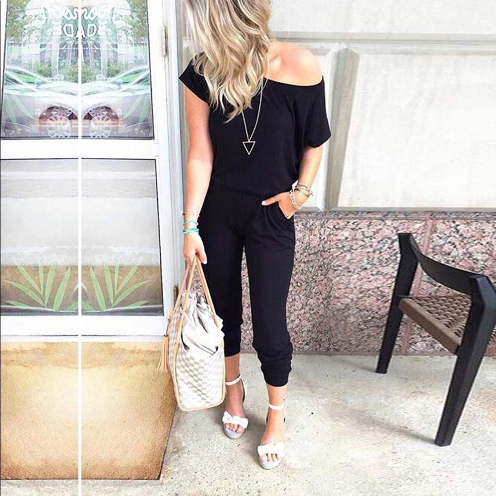 BLOGGER FAVORITE off the shoulder jumper